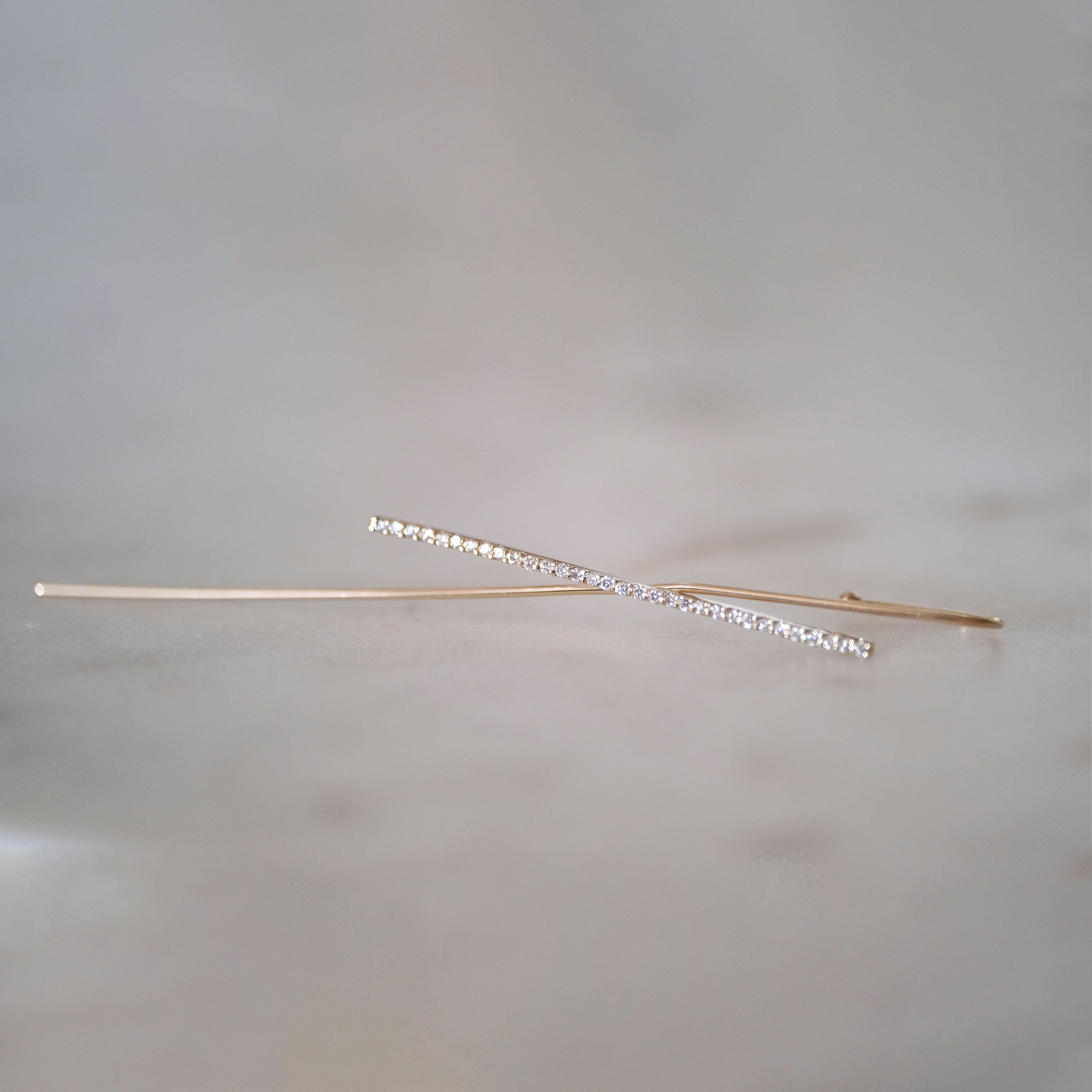 LABULGARA Horizon Needle Earring