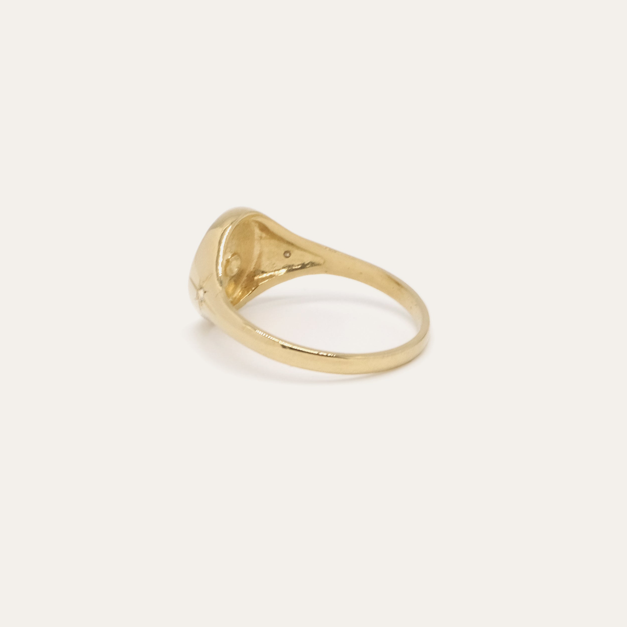Luna Freckle Signet Ring