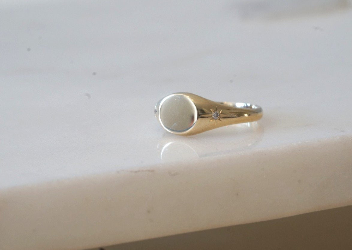 Baby Signet Freckle Ring